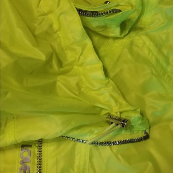 Sold out Neon green Anorak high end details - Picture 2 of 4